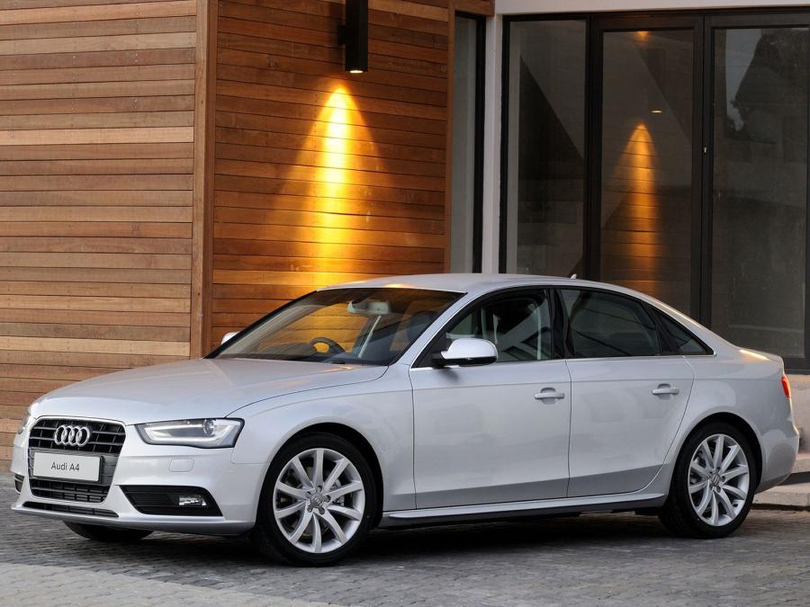  Audi A4 1.8T Sedan (B8, 8K) 2012 года  (ZA) (фото 5 из 12)